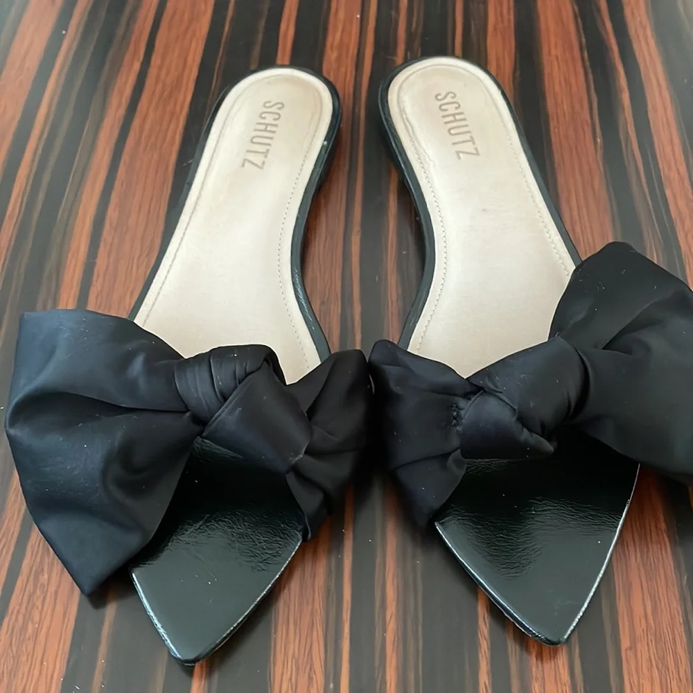 SCHUTZ /Black /Size 7.5B/ Flats/Gently Worn - Picture 6 of 6